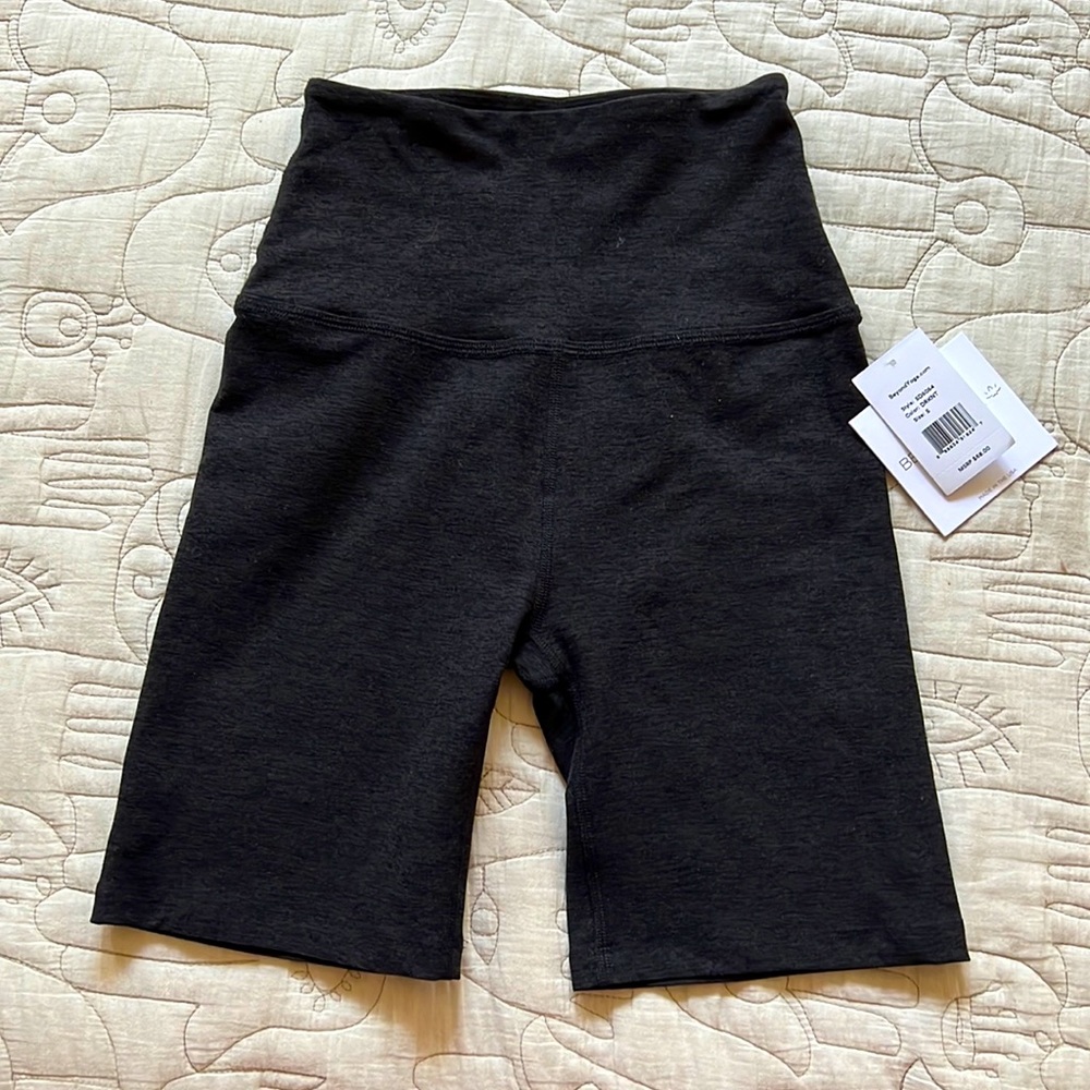 Beyond Yoga Spacedye High Waist Biker Shorts - Picture 1 of 3